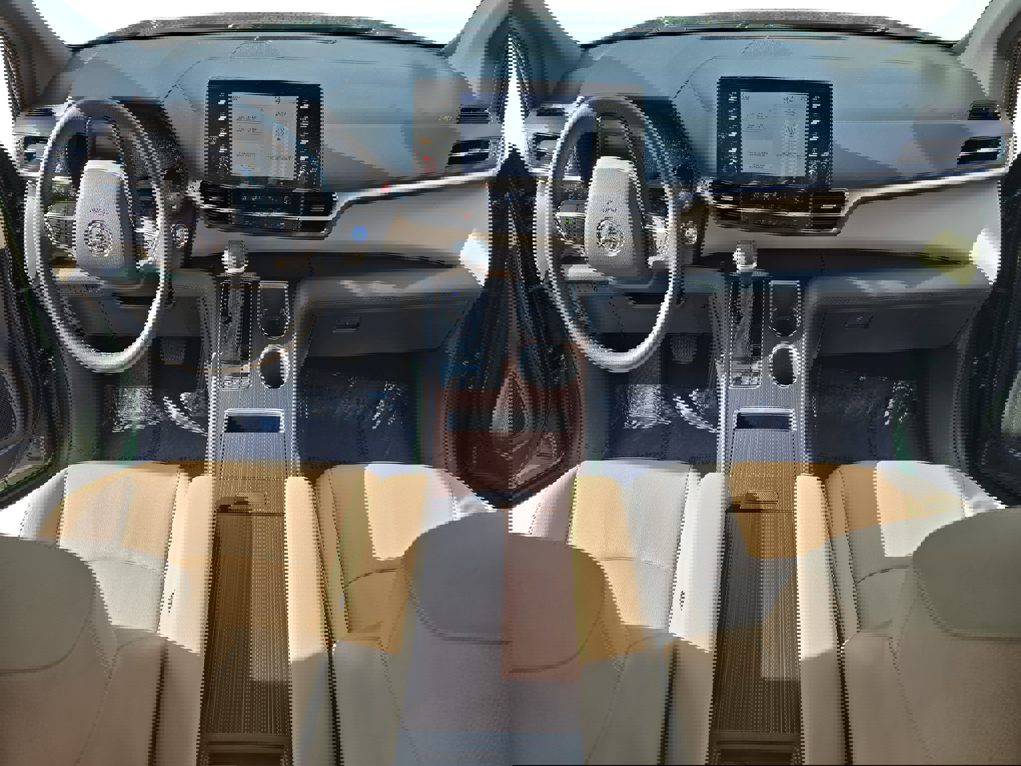 Used 2021 Toyota Sienna XLE image 9