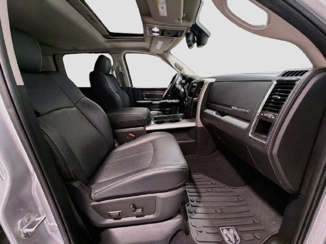 Used 2018 RAM 3500 Laramie AWD/4WD image 22
