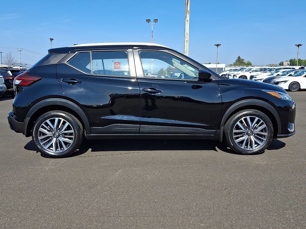 Certified 2023 Nissan Kicks SV FWD image 7