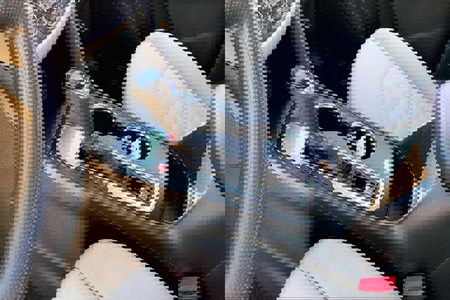 Used 2020 Chevrolet Equinox LS w/ LS Convenience Package image 17