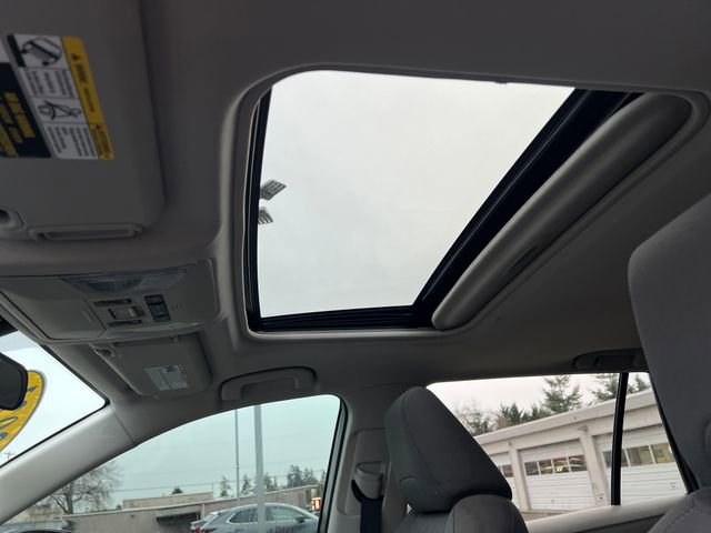 Used 2021 Toyota RAV4 XLE w/ Convenience Package image 28