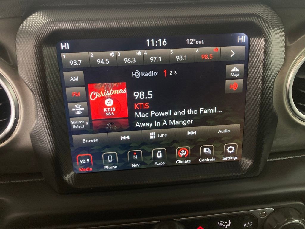 Used 2023 Jeep Gladiator Overland image 3