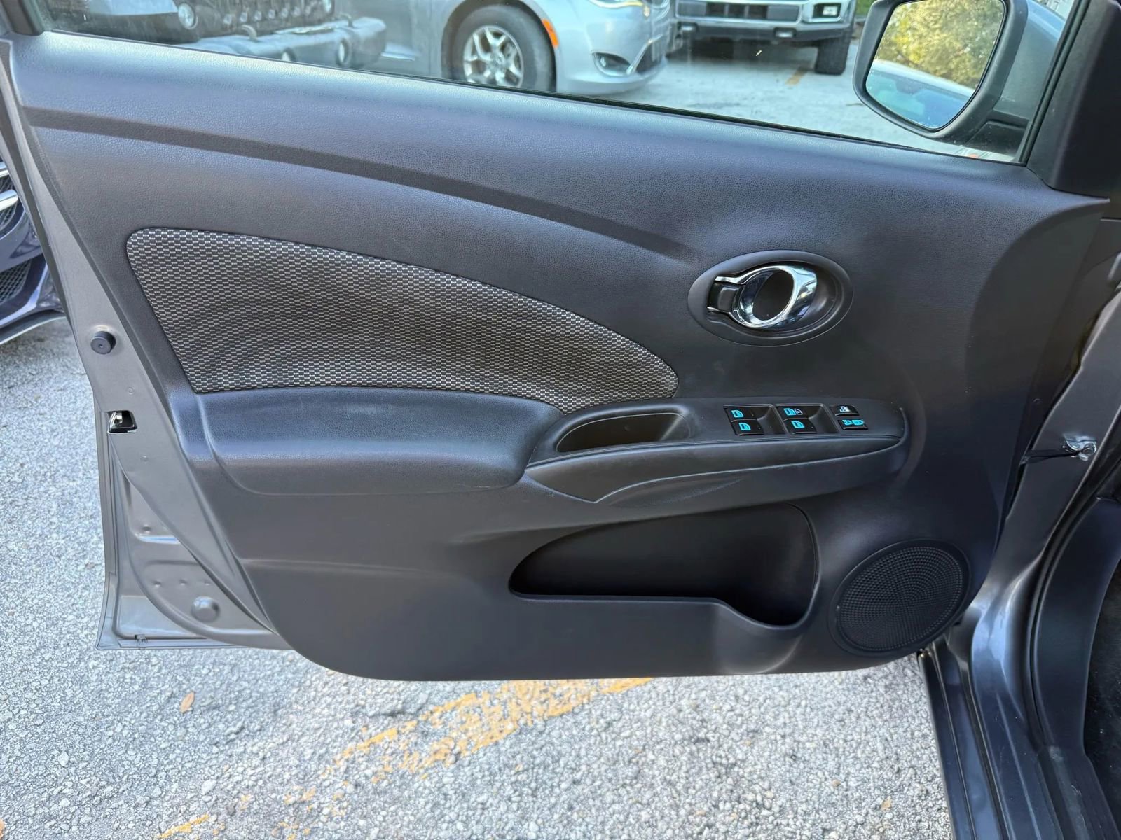 Used 2019 Nissan Versa SV image 15