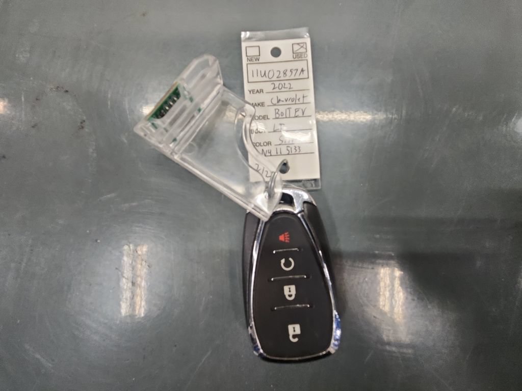 Used 2022 Chevrolet Bolt LT w/ Infotainment Package FWD image 33
