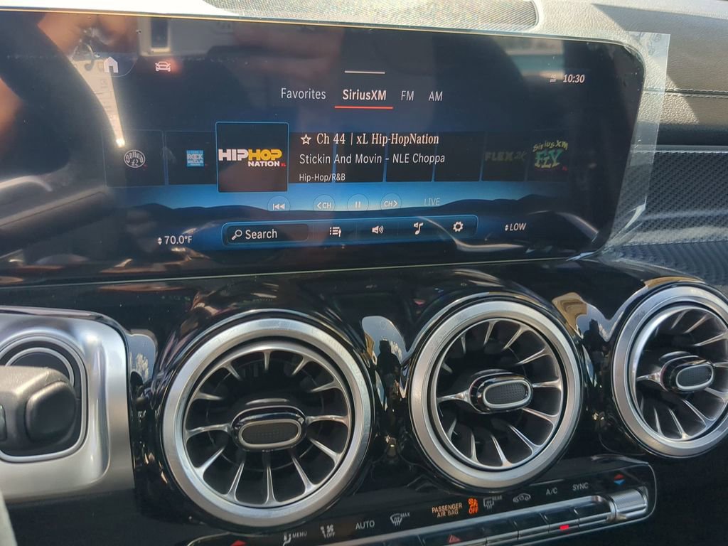 New 2024 Mercedes-Benz GLB 35 AMG 4MATIC image 6