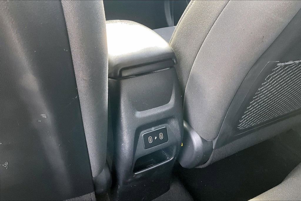 Used 2025 Hyundai Venue SEL image 30