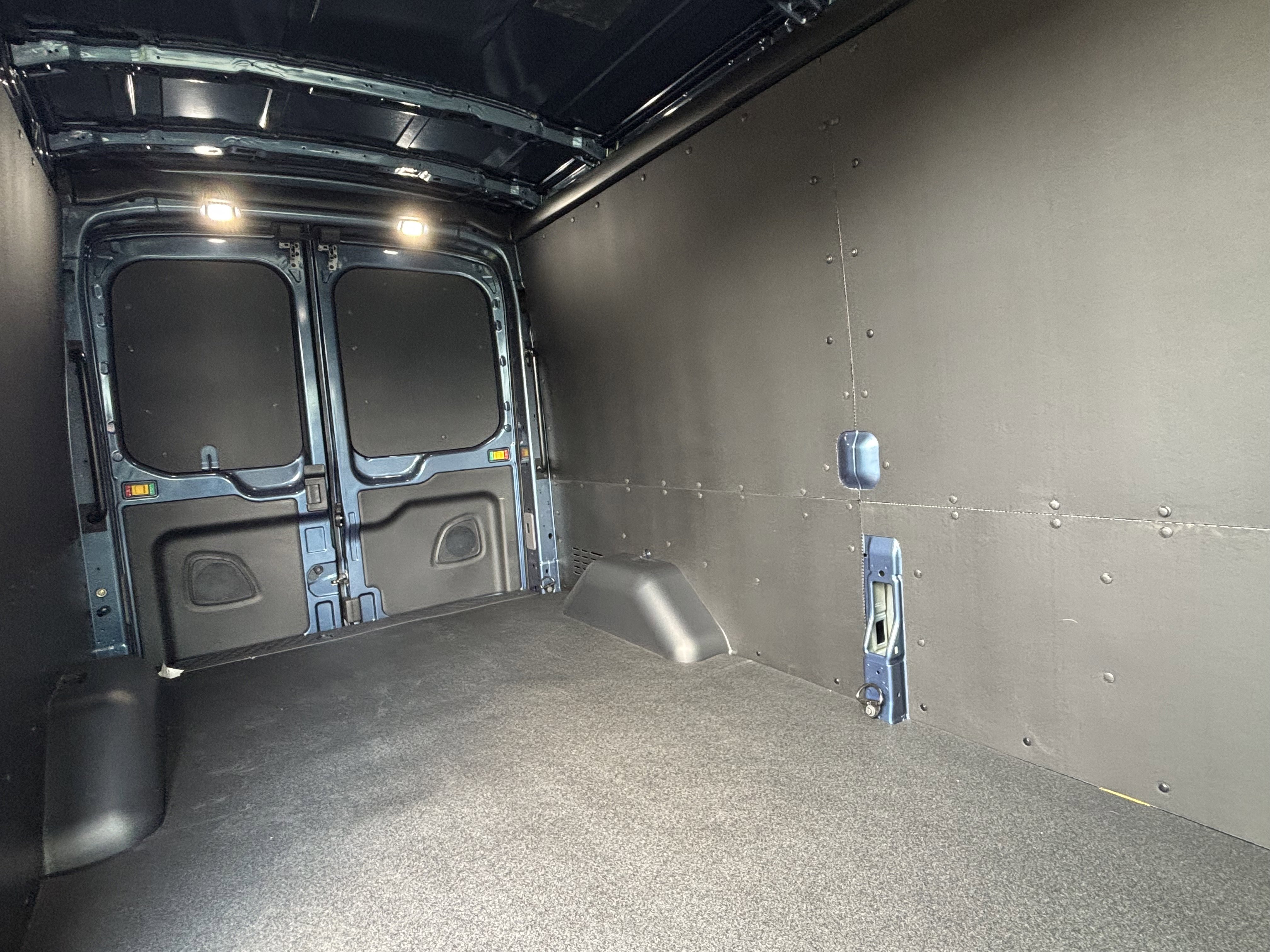 New 2025 Ford Transit 250 148 Medium Roof image 11