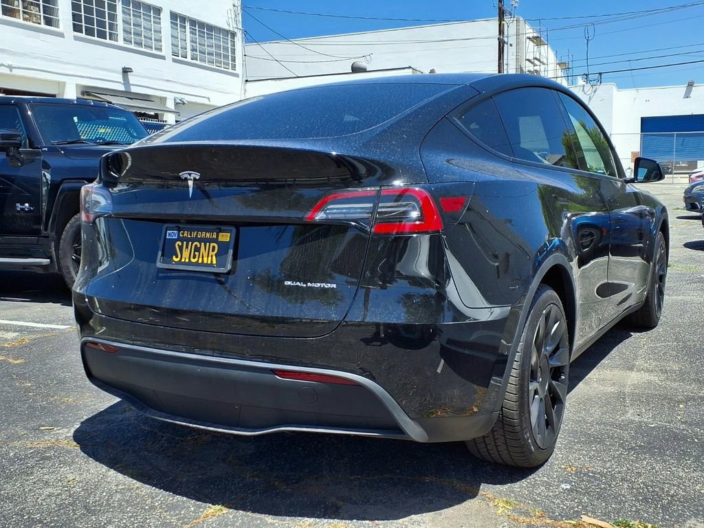 Used 2021 Tesla Model Y Long Range AWD/4WD image 9