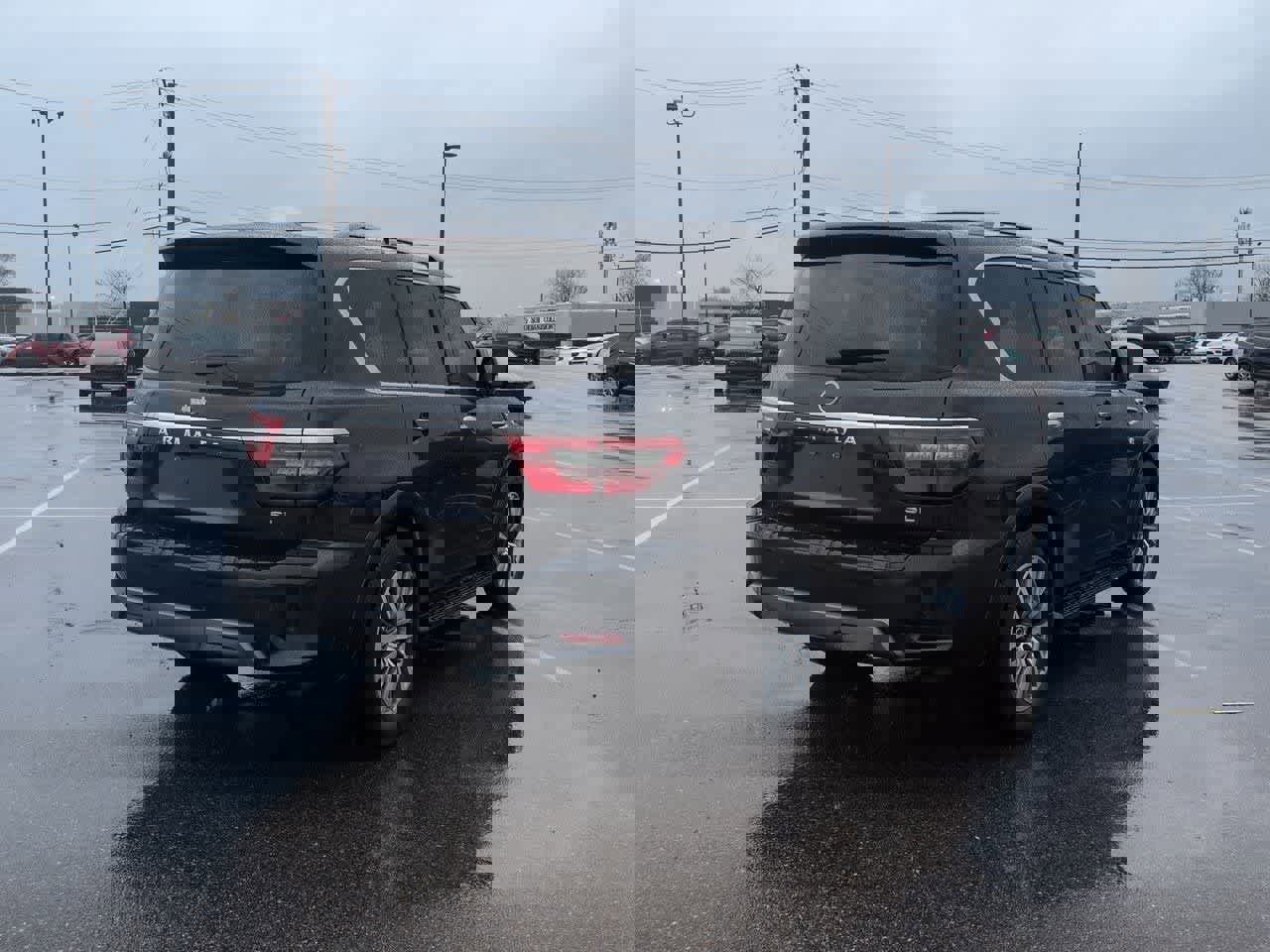 Used 2022 Nissan Armada SL w/ Captain's Chairs Package image 6