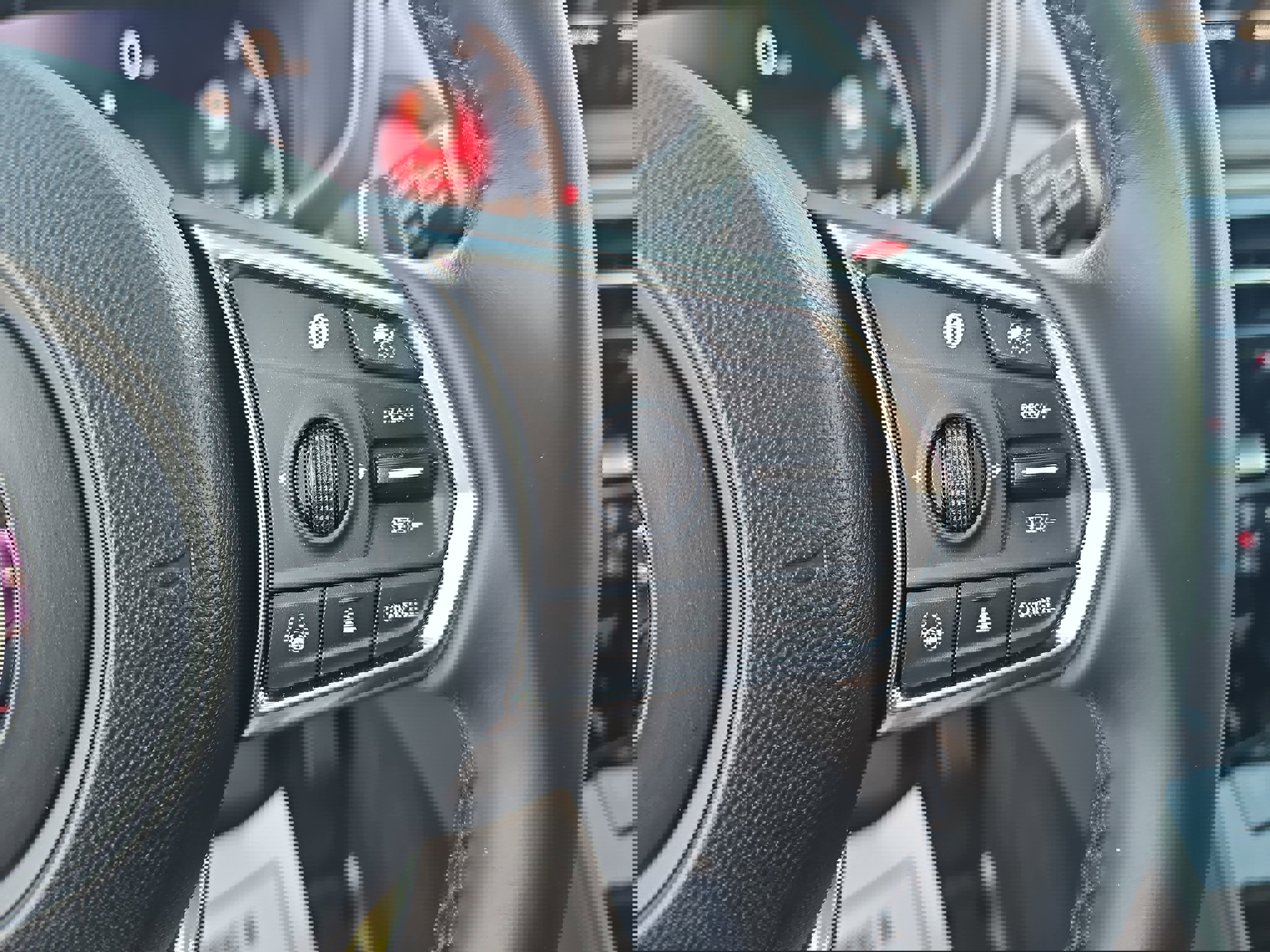 Used 2025 Acura MDX SH-AWD image 19