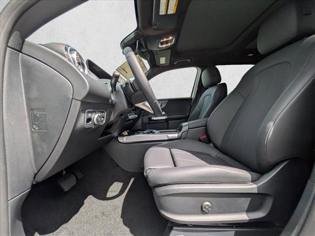 New 2026 Mercedes-Benz GLB 250 image 4