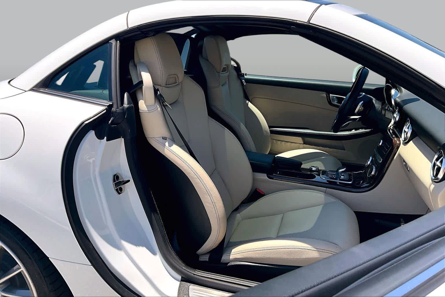 Used 2019 Mercedes-Benz SLC 300 image 9