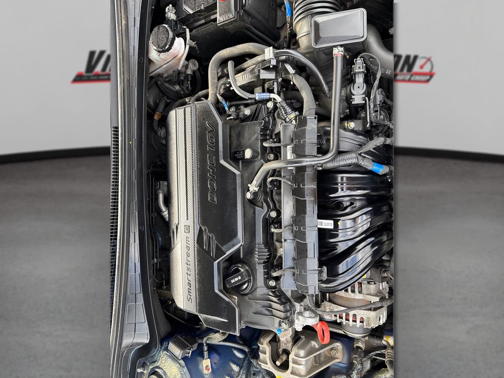 Certified 2023 Hyundai Elantra Limited w/ Preferred Accessory Package image 13