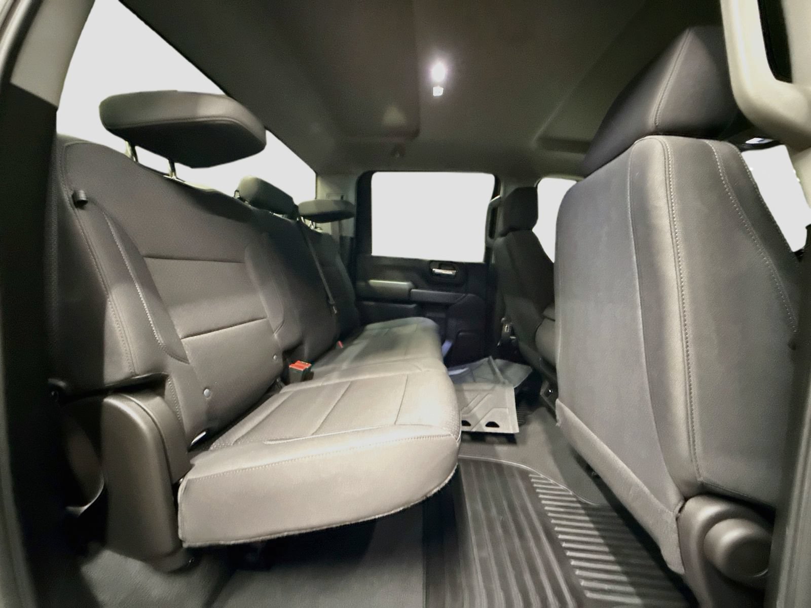 Used 2024 Chevrolet Silverado 2500 Custom AWD/4WD image 27