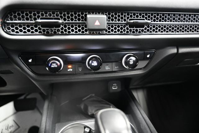 Used 2023 Honda HR-V Sport image 17