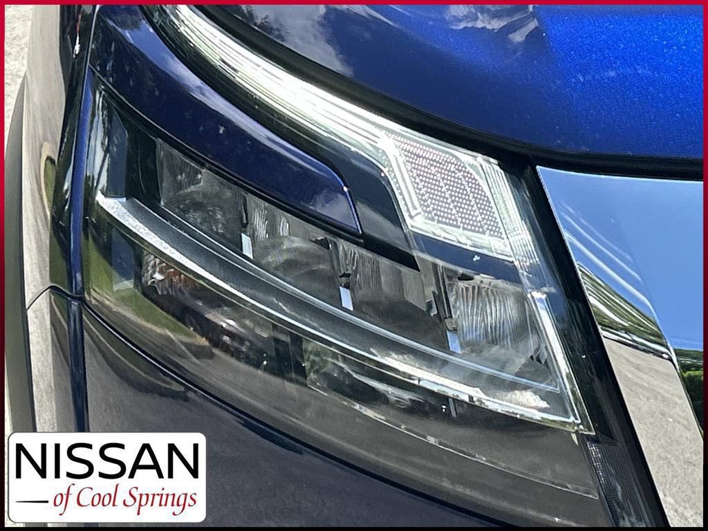 Used 2023 Nissan Pathfinder Platinum FWD image 10