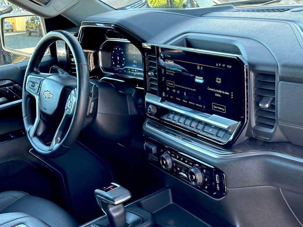 Used 2022 Chevrolet Silverado 1500 LTZ image 30