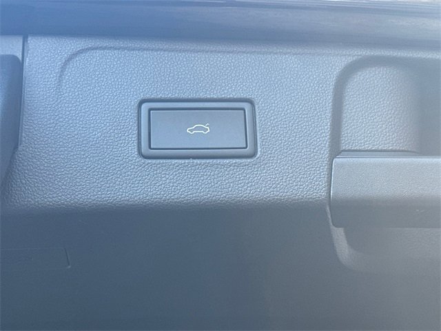 Used 2023 Volkswagen Atlas SE w/ Panoramic Sunroof Package image 37