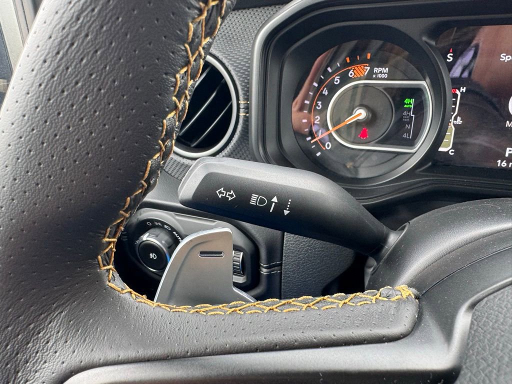 New 2025 Jeep Wrangler Unlimited Rubicon 392 image 28