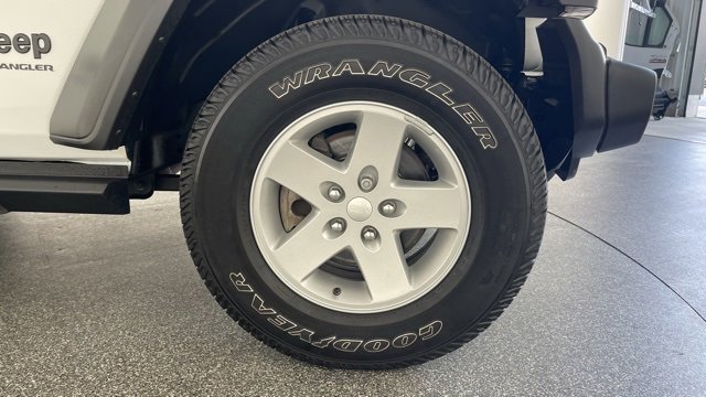 Used 2022 Jeep Wrangler Sport image 47