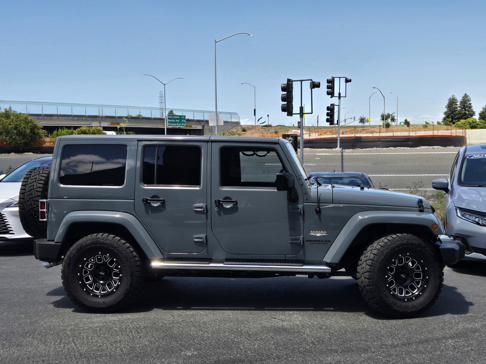 Used 2015 Jeep Wrangler Unlimited Sahara w/ Mopar Chrome Edition Group AWD/4WD image 3