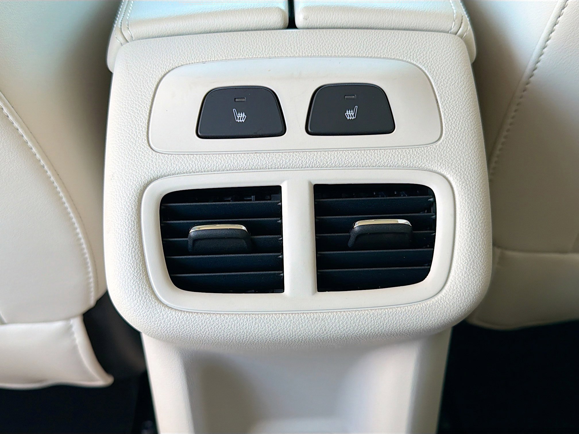 Used 2023 Buick Envision Avenir image 20