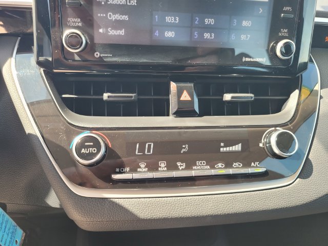 Used 2022 Toyota Corolla LE FWD image 24