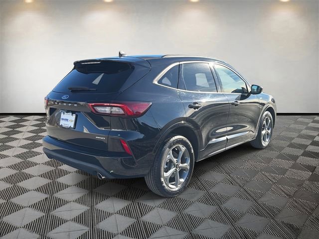 Used 2023 Ford Escape ST-Line image 5