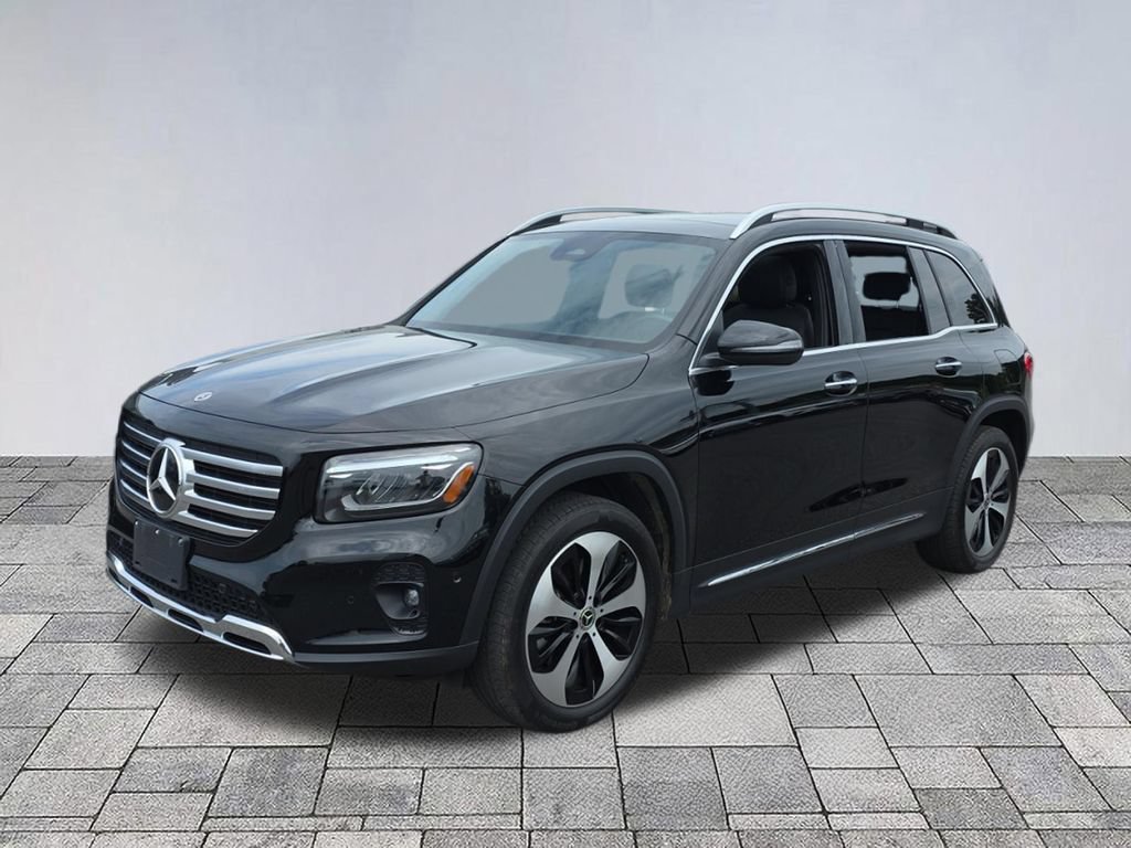 Used 2024 Mercedes-Benz GLB 250 image 3