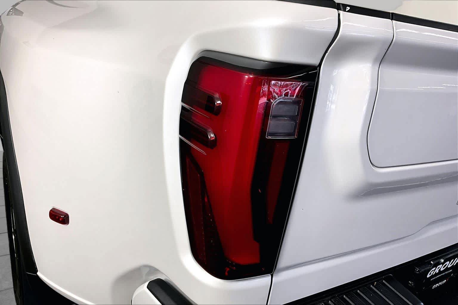 Certified 2024 GMC Sierra 3500 Denali Ultimate AWD/4WD image 28