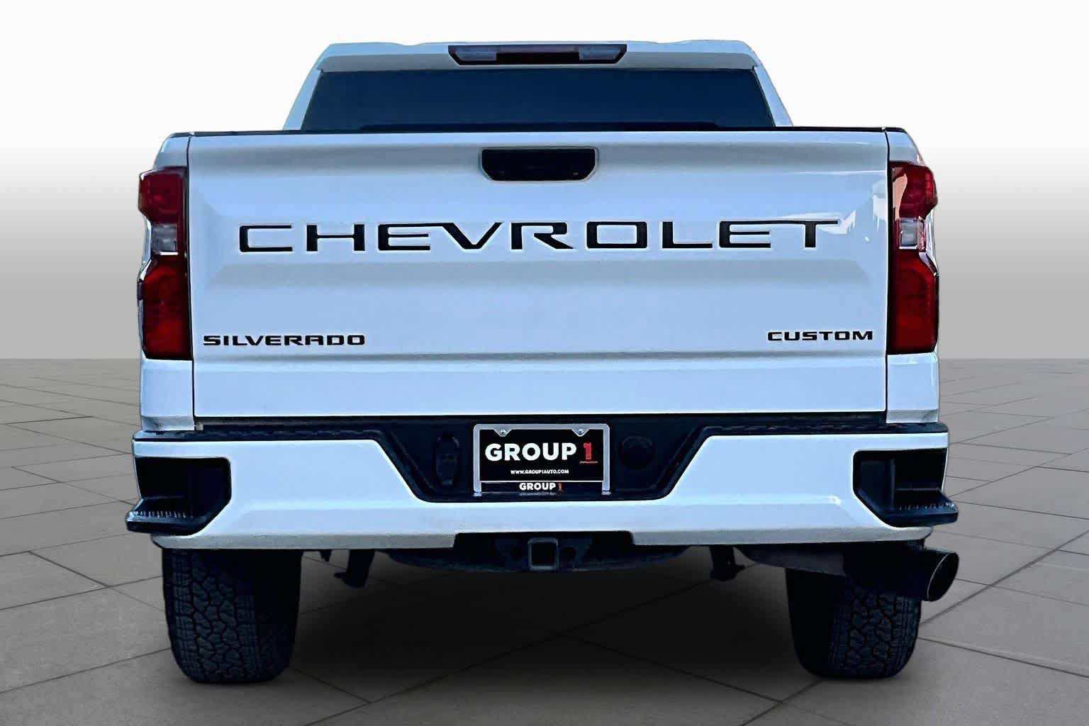 Used 2024 Chevrolet Silverado 1500 Custom w/ LPO, Dark Essentials Package AWD/4WD image 5