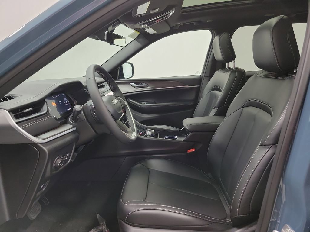 New 2026 Jeep Grand Cherokee L Limited image 10