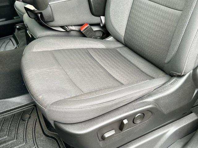 Used 2024 Chevrolet Silverado 2500 Custom w/ Custom Value Package image 9