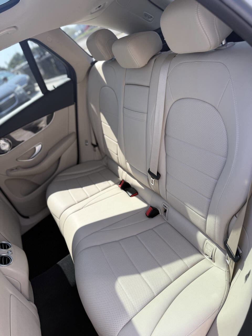 Used 2018 Mercedes-Benz GLC 300 GLC 300 4MATIC AWD 4dr SUV image 14