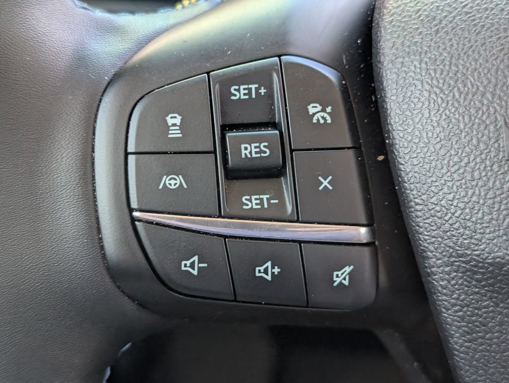 Used 2025 Ford Maverick Lobo AWD/4WD image 13