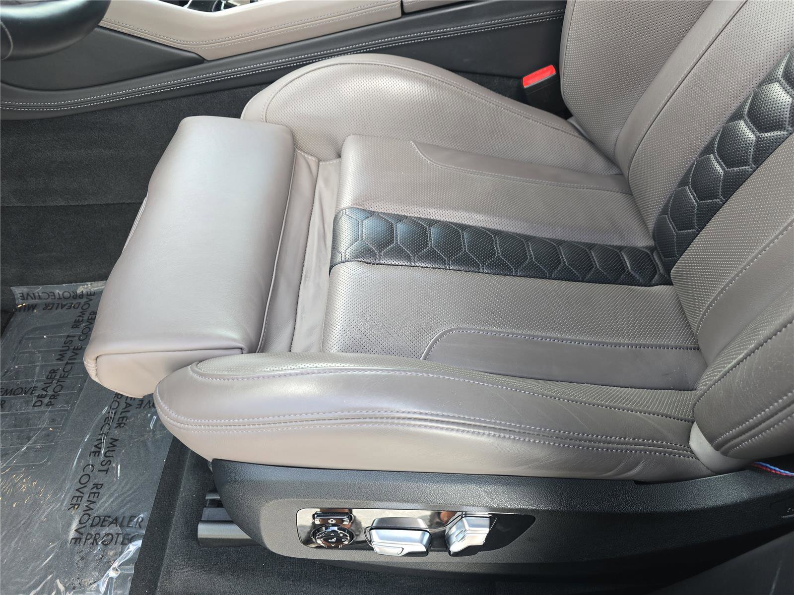 Used 2023 BMW X5 M w/ Competition Package image 18