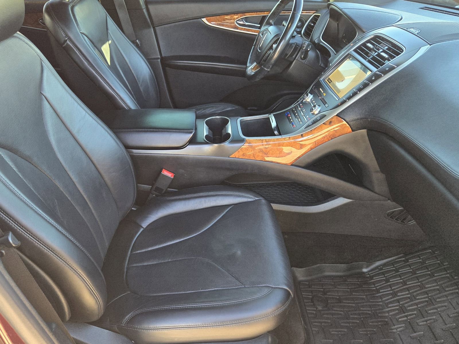 Used 2019 Lincoln Nautilus Reserve image 15