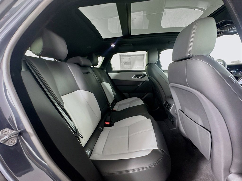 New 2026 Land Rover Range Rover Velar Dynamic SE image 27