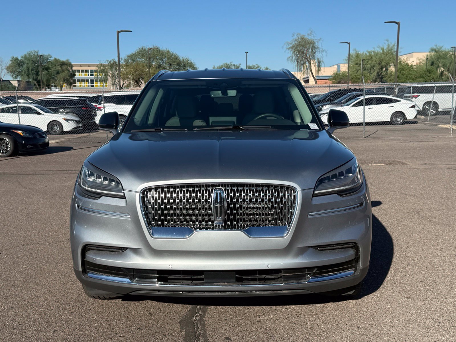 Used 2024 Lincoln Aviator 2WD image 2