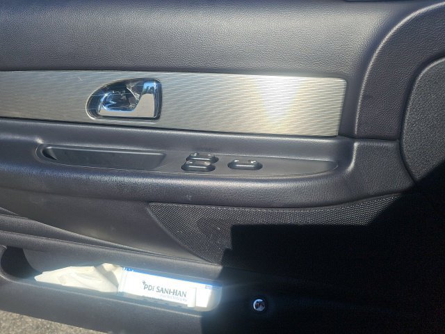 Used 2004 Ford Thunderbird RWD image 33