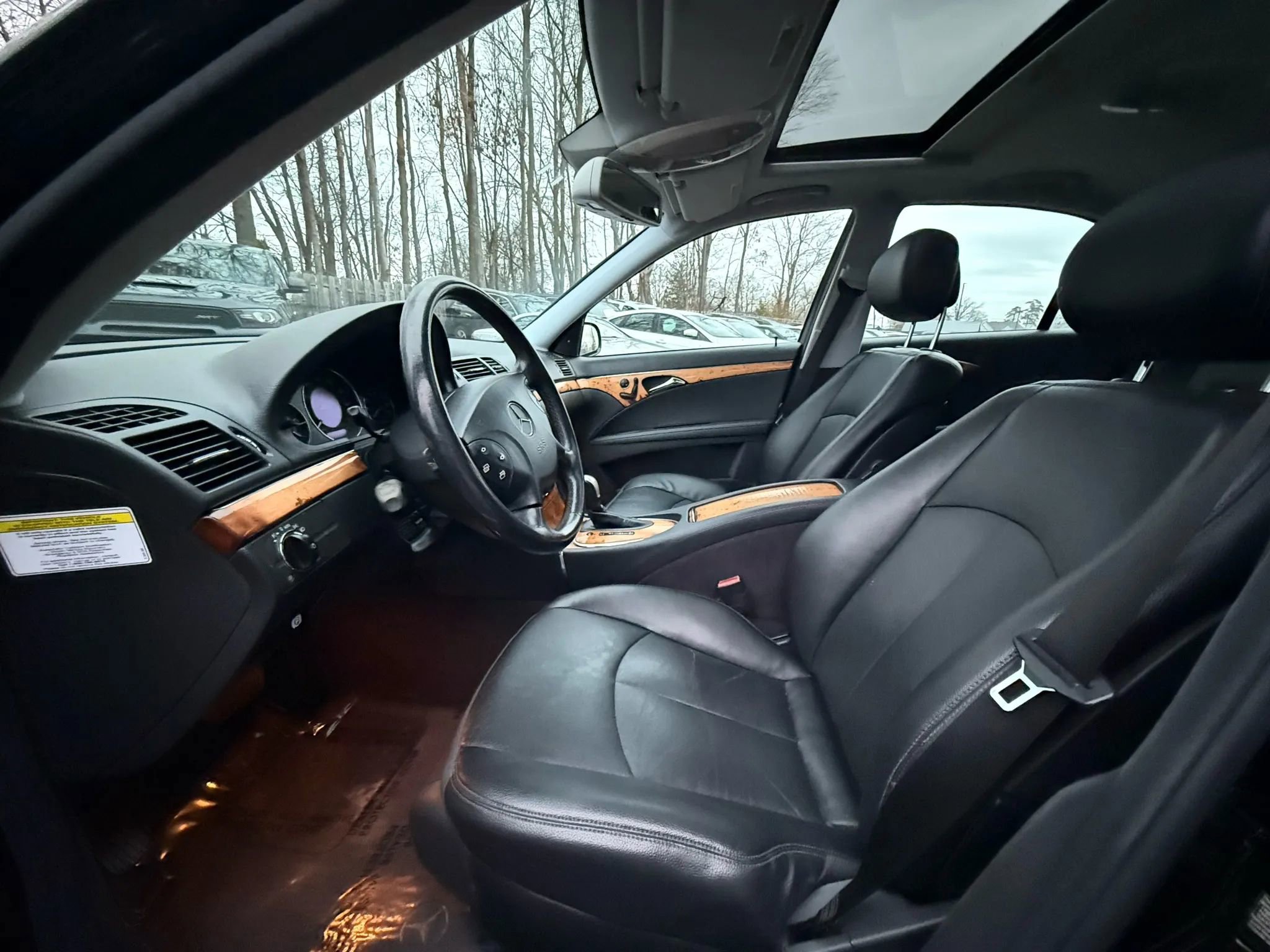 Used 2006 Mercedes-Benz E 350 4MATIC Sedan image 13