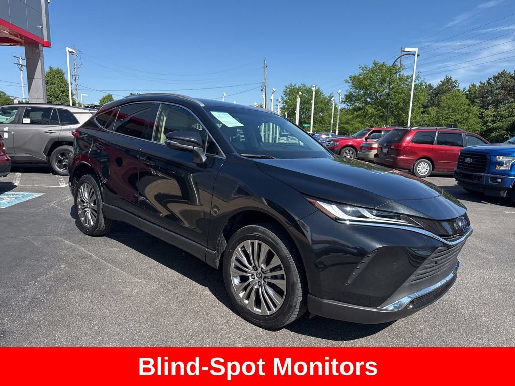 Certified 2022 Toyota Venza XLE AWD/4WD image 10