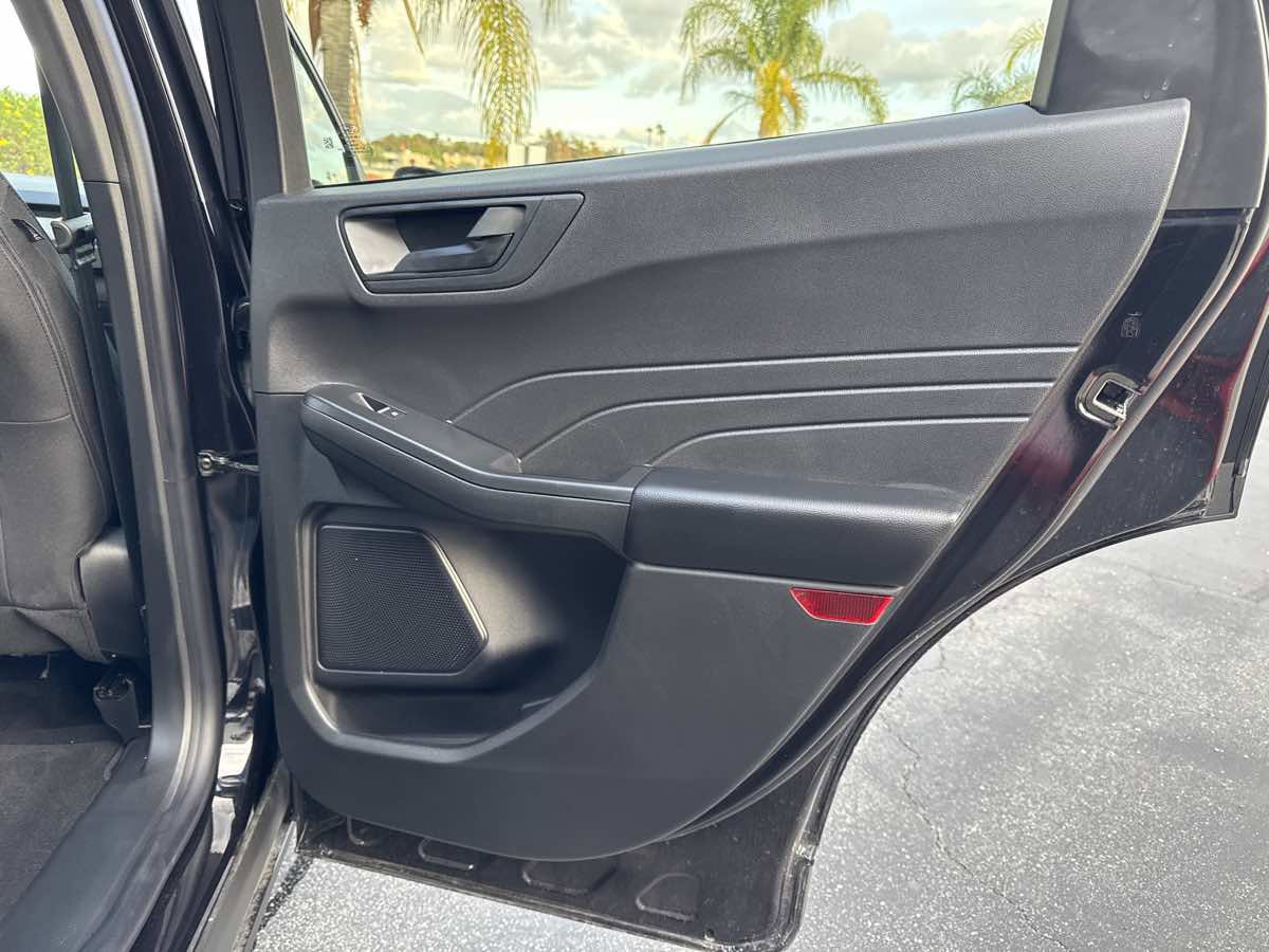 Used 2025 Ford Escape Active image 28