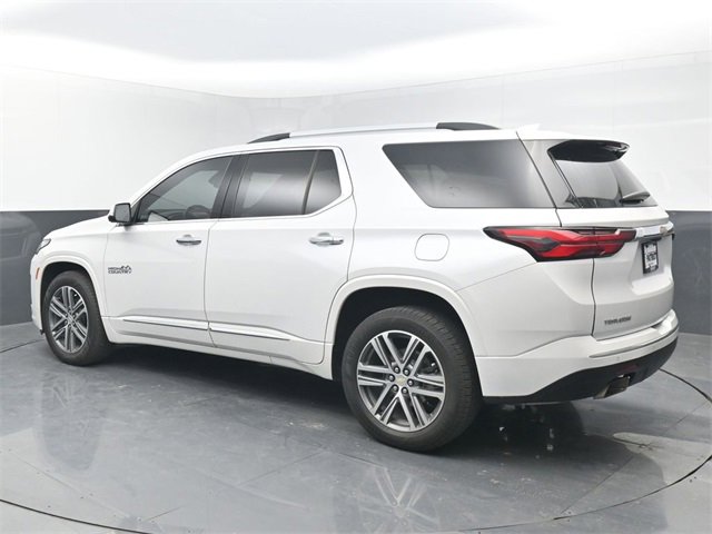 Used 2023 Chevrolet Traverse High Country image 3