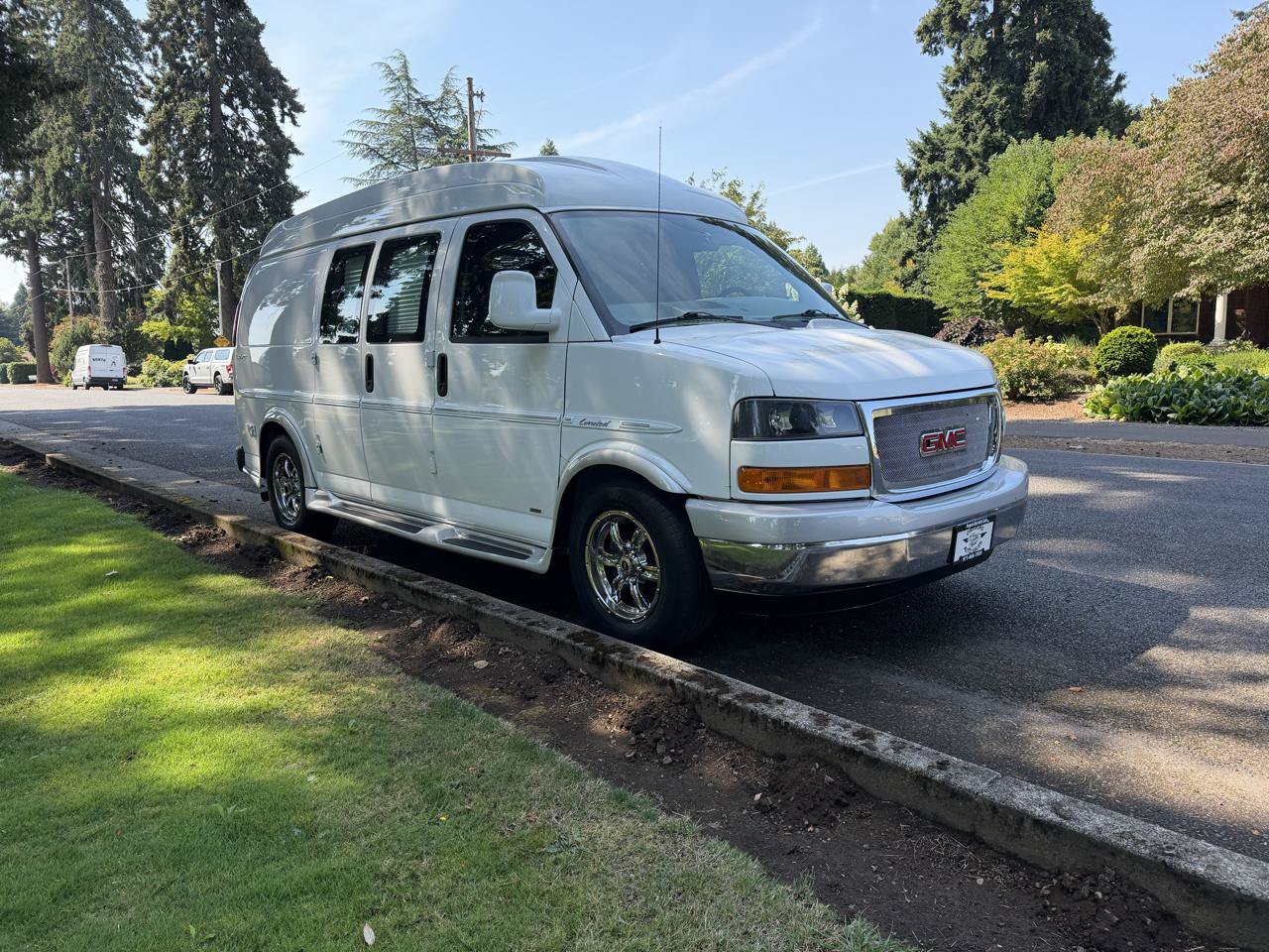 Used 2011 GMC Savana 1500 AWD image 5