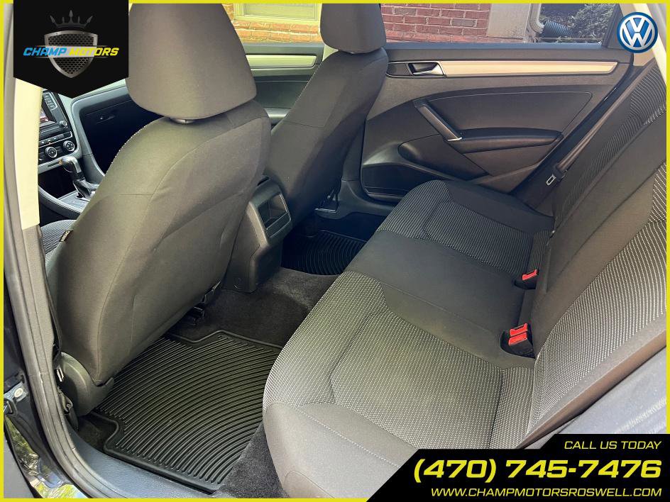 Used 2018 Volkswagen Passat 2.0T S image 15