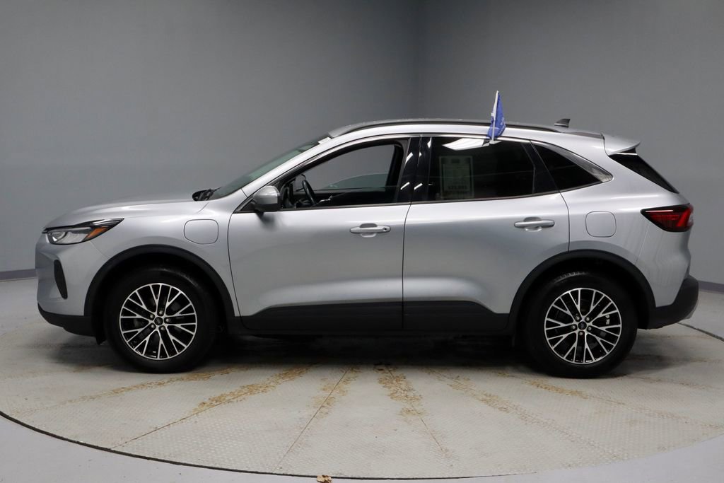 Certified 2023 Ford Escape SE w/ Class II Trailer Tow Package image 10