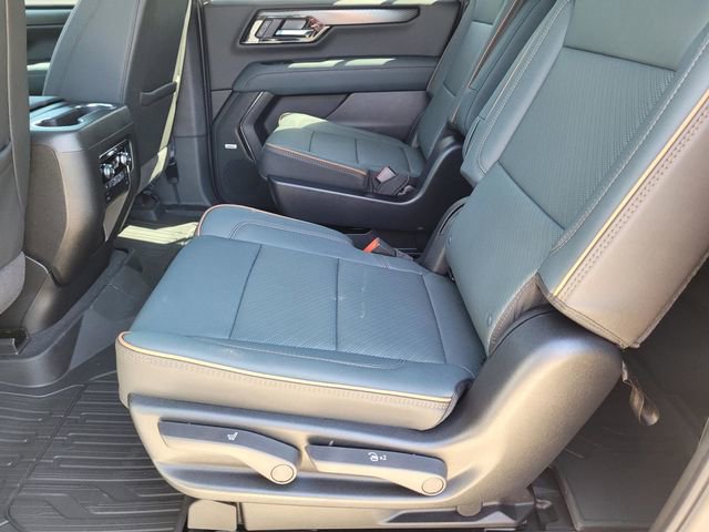 New 2026 GMC Yukon XL AT4 w/ AT4 Premium Package image 25