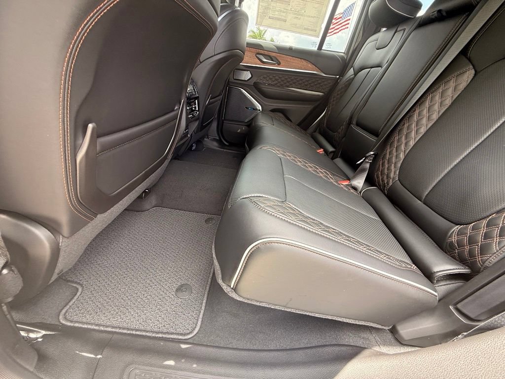 New 2026 Jeep Grand Cherokee Summit AWD/4WD image 27