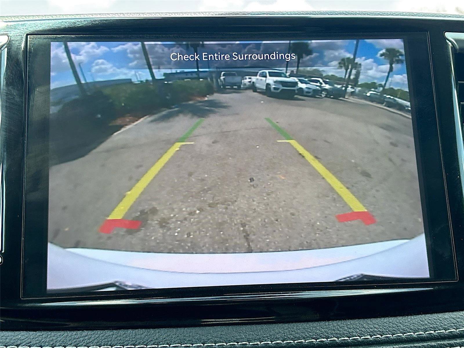 Used 2023 Chrysler Pacifica Limited image 14